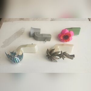 Bath & Body Works Decorative Wall Hooks Set